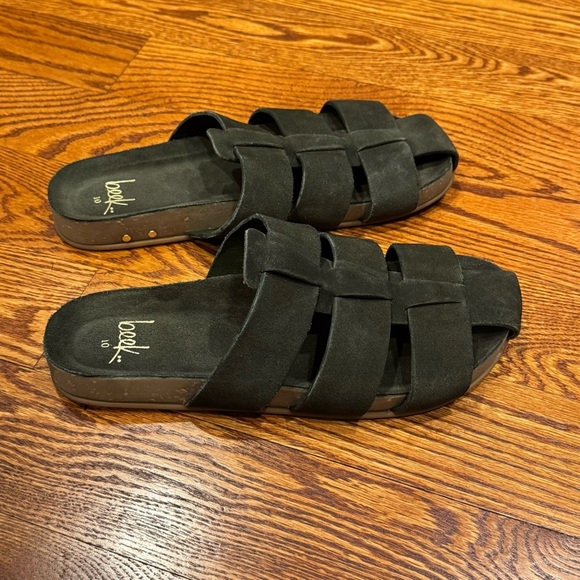 Beek Tody Mule in Moss Green Suede Leather Fisherman Sandals size 10 Worm Once - Picture 8 of 9